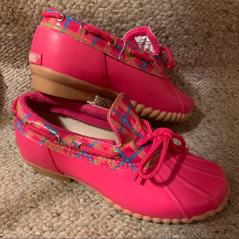 Khombu Pink with Plaid Trim Duck Shoes